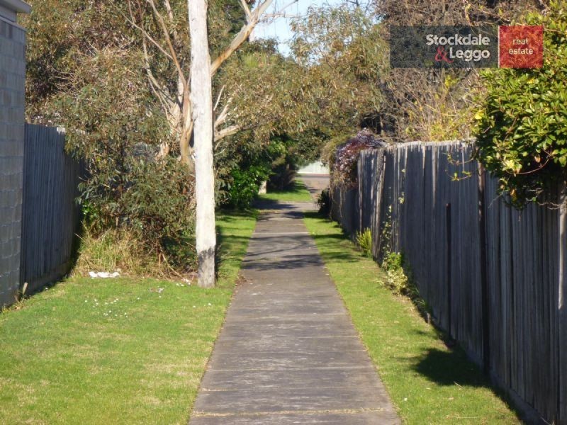 2/2 Morgan Court, Safety Beach VIC 3936