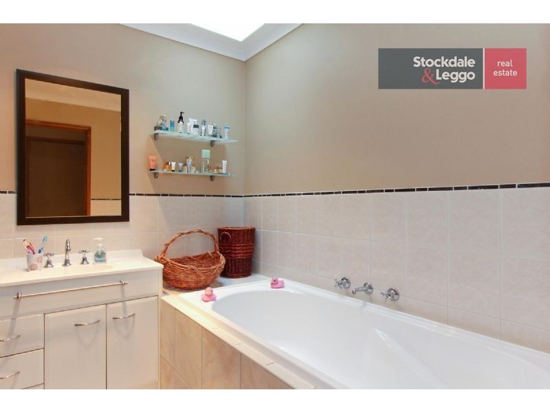 25 Olympic Parade, Dromana VIC 3936