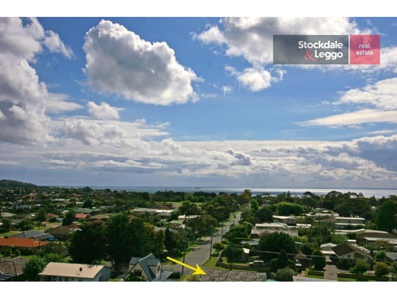 8 Tassel Road, Safety Beach VIC 3936