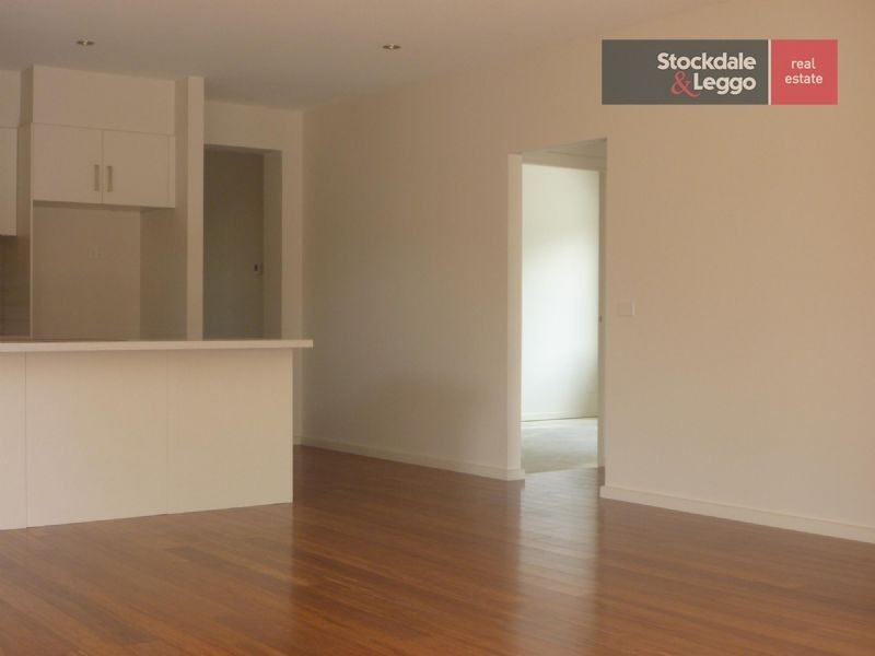 1/37 Seaview Avenue, Safety Beach VIC 3936