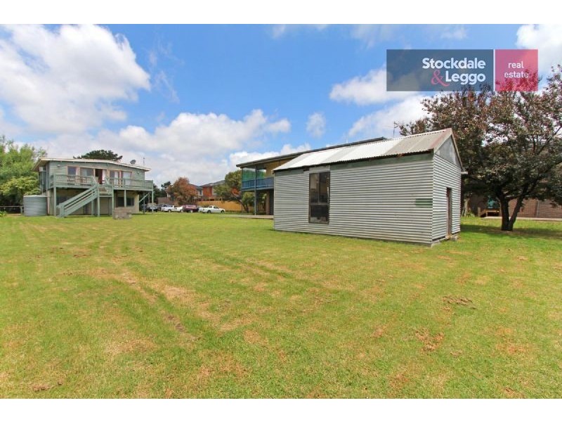 79 Dromana Parade, Safety Beach VIC 3936