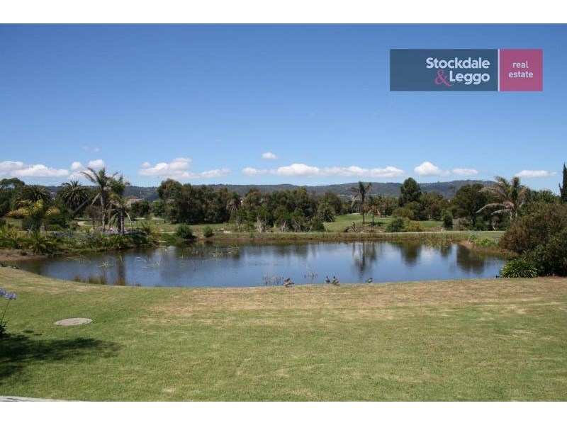 8 Lakeside Court, Safety Beach VIC 3936