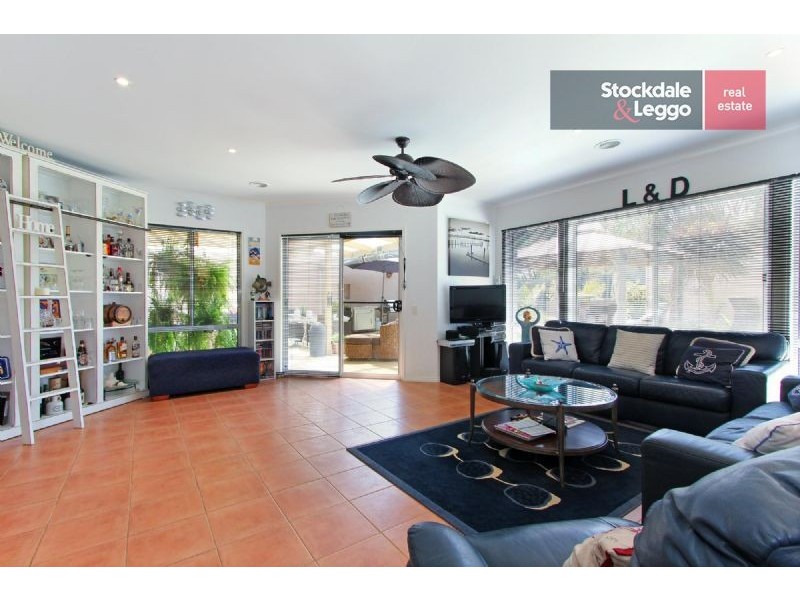 6 Twilight Place, Safety Beach VIC 3936