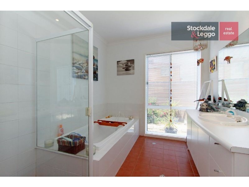 6 Twilight Place, Safety Beach VIC 3936