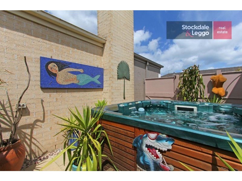6 Twilight Place, Safety Beach VIC 3936