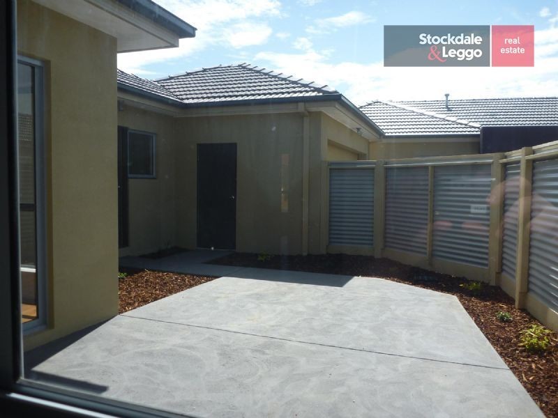 3/37 Seaview Avenue, Safety Beach VIC 3936