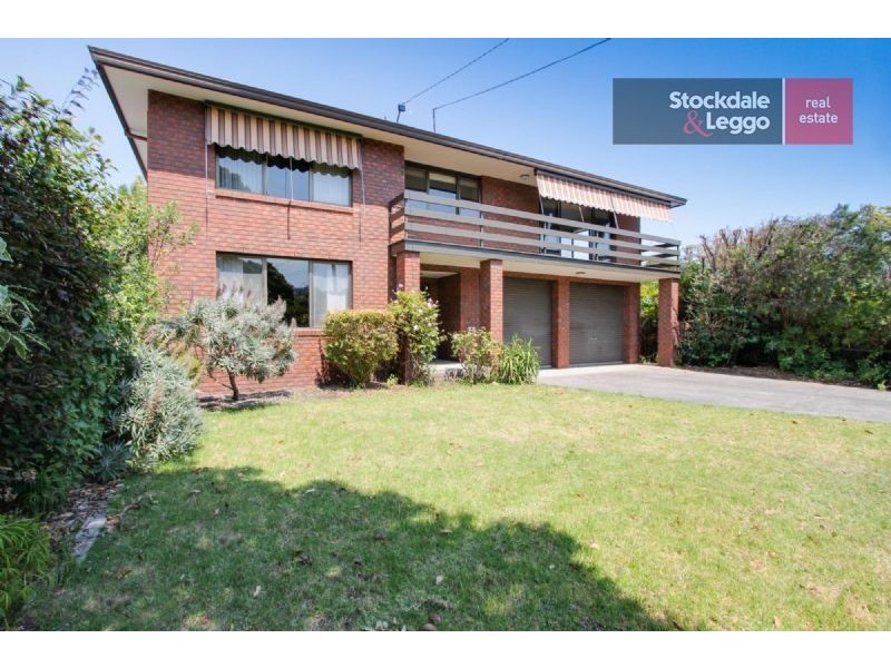 10 Knott Street, Safety Beach VIC 3936