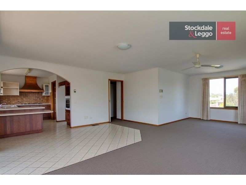 10 Knott Street, Safety Beach VIC 3936