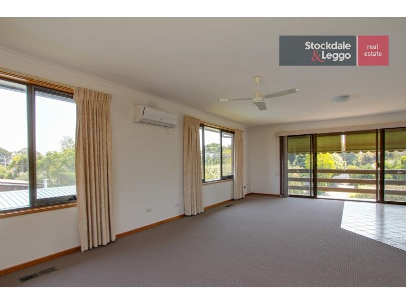 10 Knott Street, Safety Beach VIC 3936