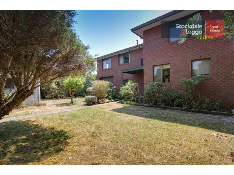 10 Knott Street, Safety Beach VIC 3936