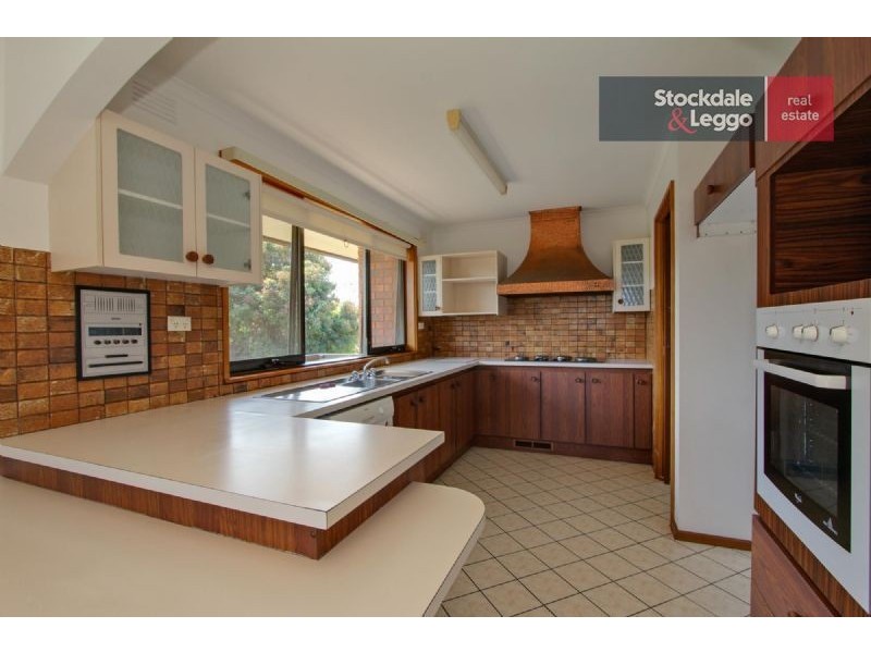 10 Knott Street, Safety Beach VIC 3936