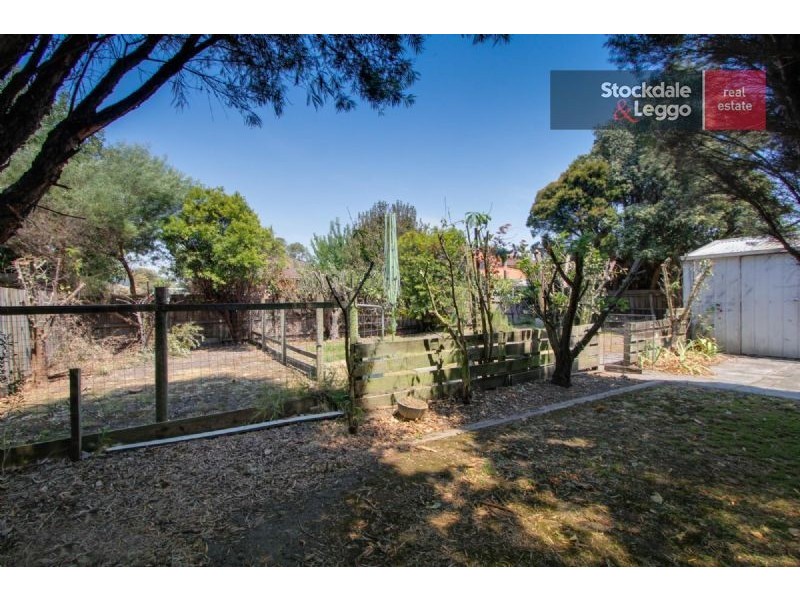 10 Knott Street, Safety Beach VIC 3936