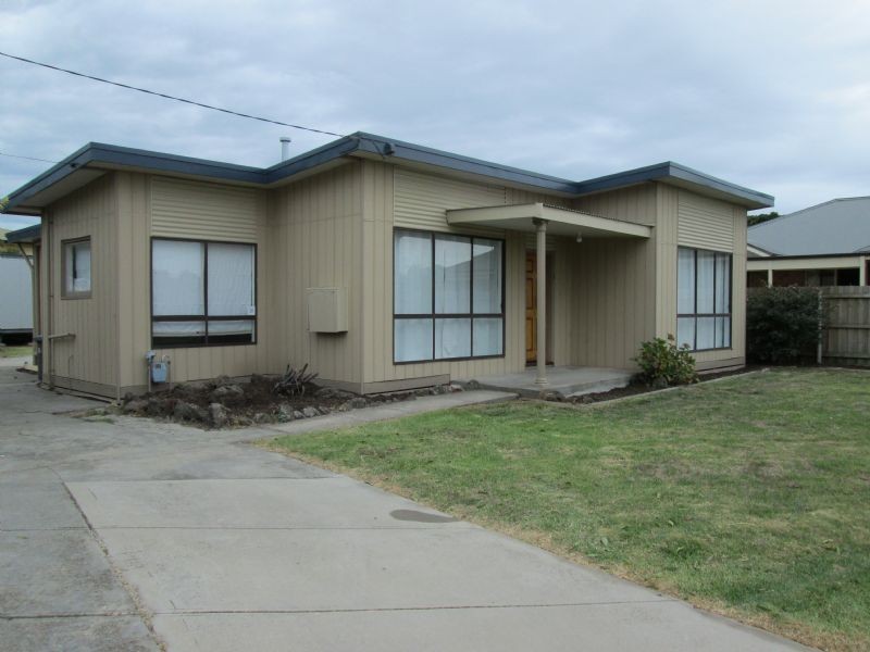 3 Higgins Street, Safety Beach VIC 3936