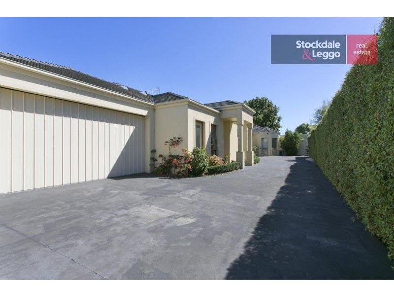 2/2 Joan Avenue, Dromana VIC 3936