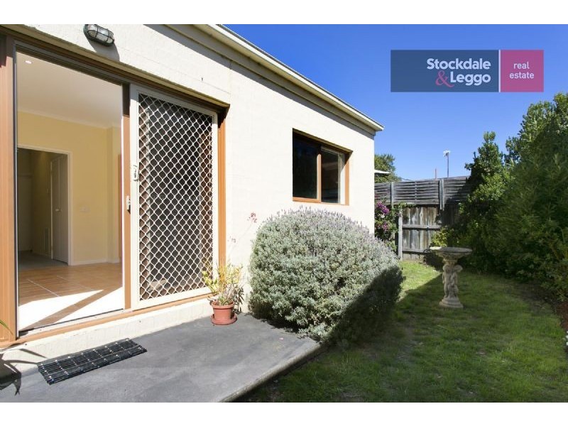 2/2 Joan Avenue, Dromana VIC 3936