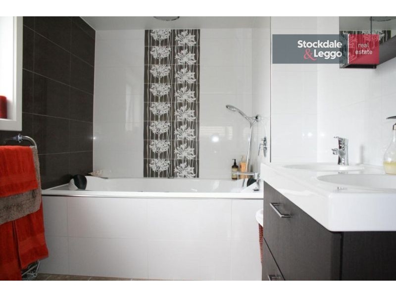 73 Rymer Avenue, Safety Beach VIC 3936