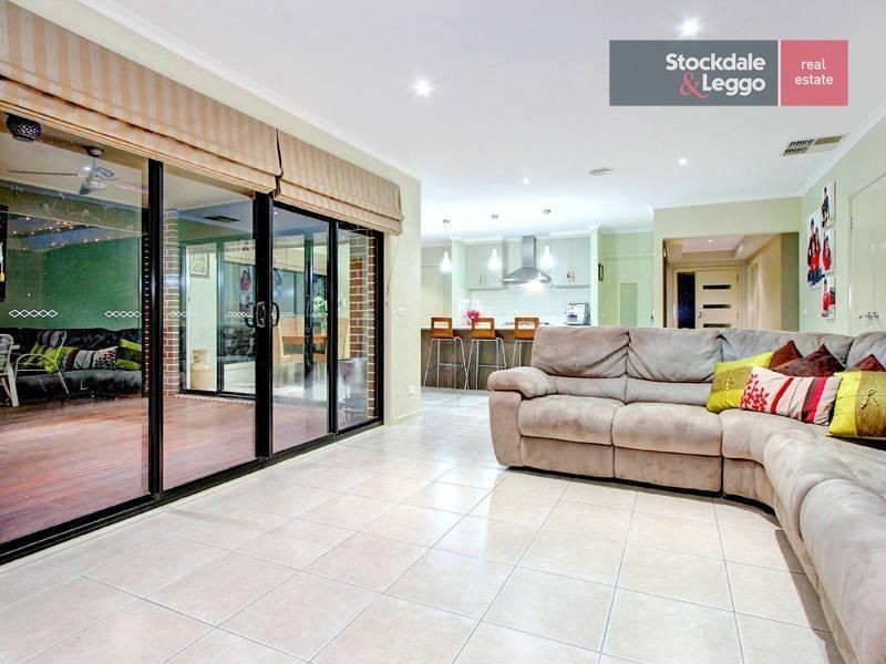 6 Parkedge Circuit, Rosebud VIC 3939