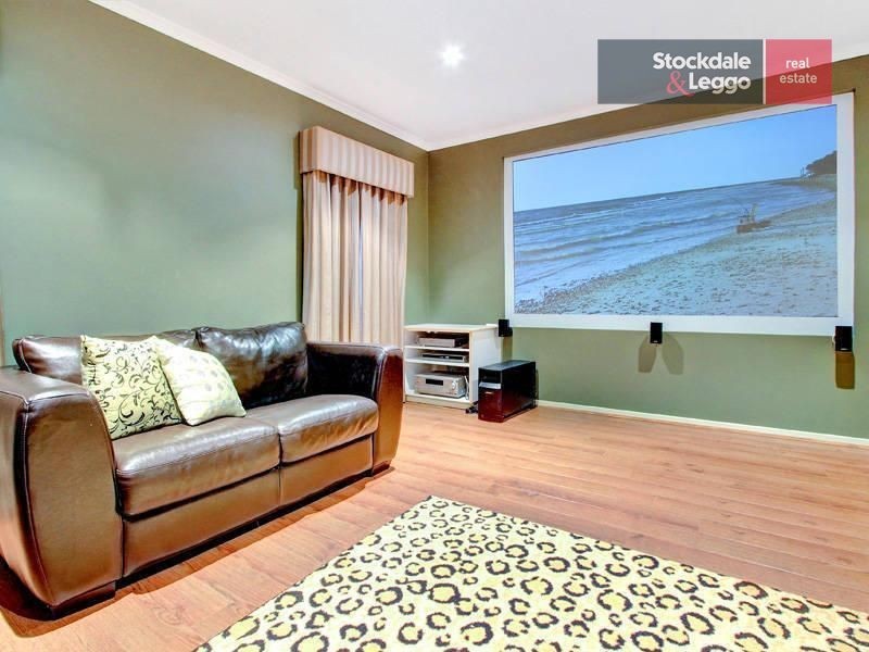 6 Parkedge Circuit, Rosebud VIC 3939