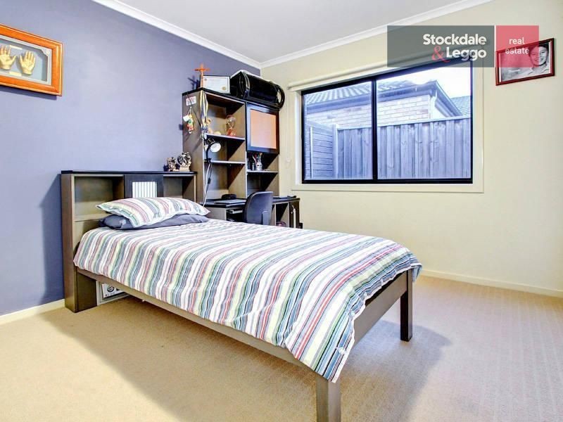 6 Parkedge Circuit, Rosebud VIC 3939