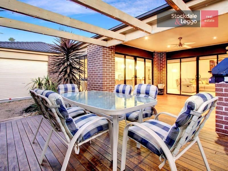 6 Parkedge Circuit, Rosebud VIC 3939