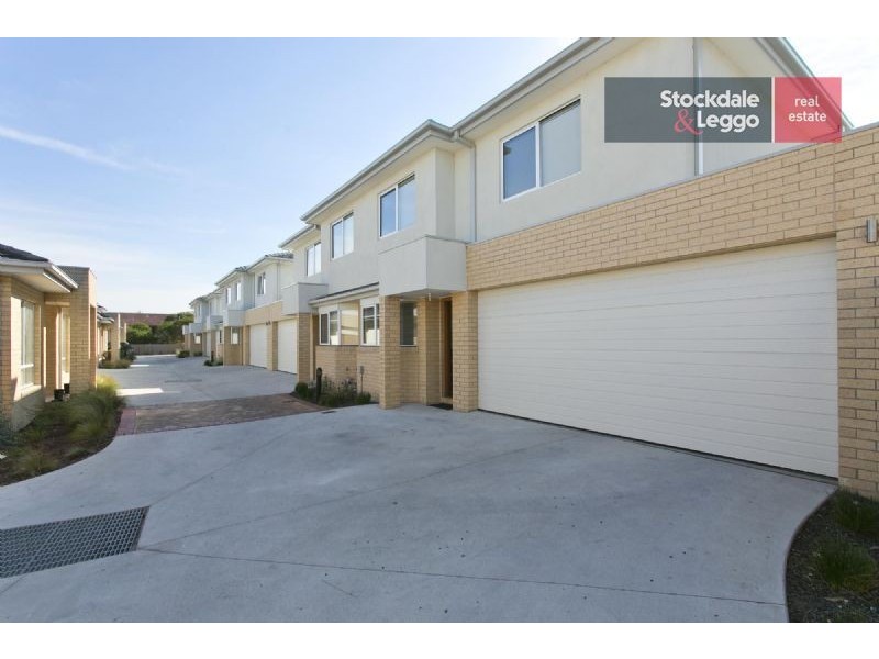 8/251 Dromana Parade, Safety Beach VIC 3936