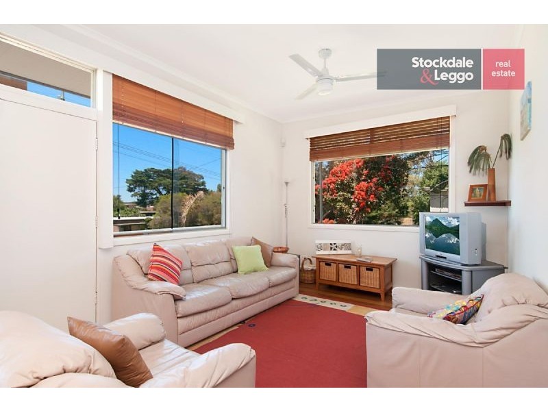 89 Seaview Avenue, Safety Beach VIC 3936