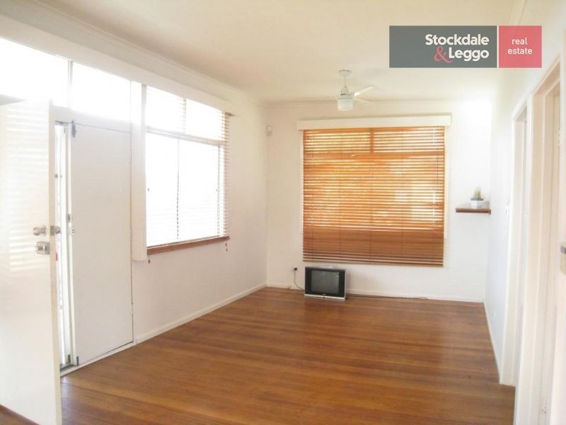 89 Seaview Avenue, Safety Beach VIC 3936