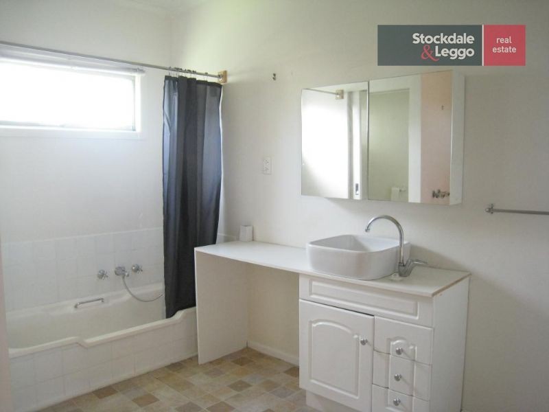 89 Seaview Avenue, Safety Beach VIC 3936