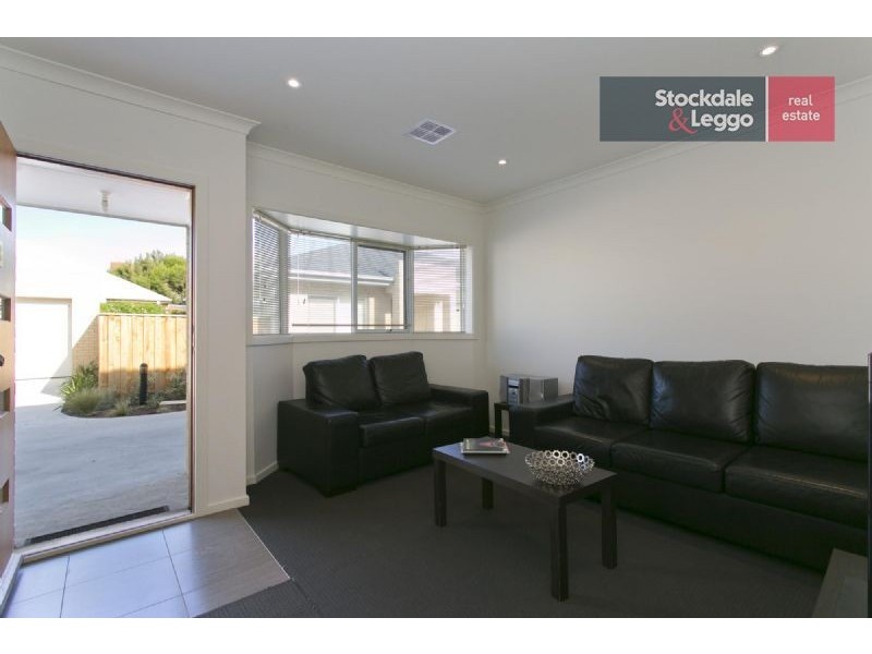 8/251 Dromana Parade, Safety Beach VIC 3936