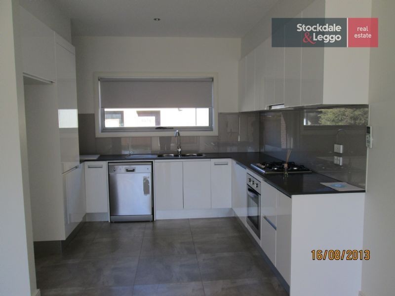 3/4 Harrison Street, Dromana VIC 3936