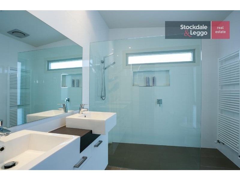 2-4 Wyuna Court, Mount Martha VIC 3934