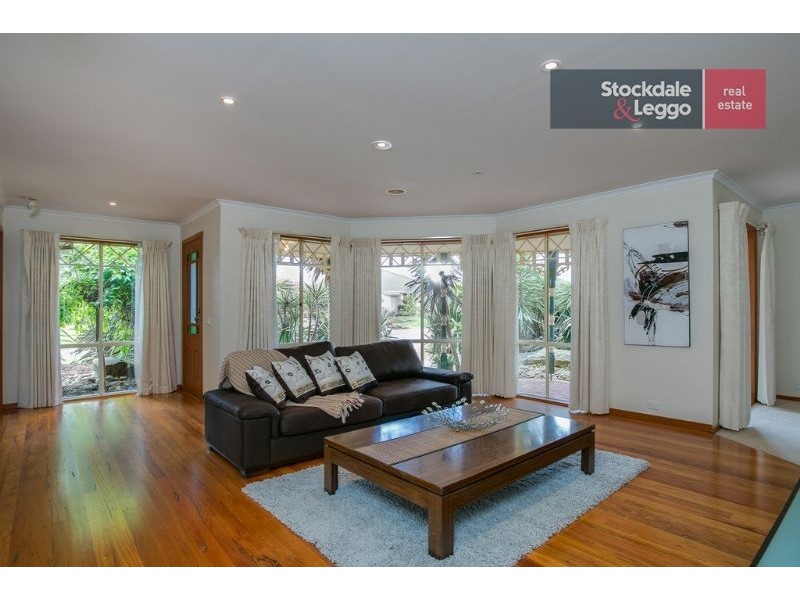 72 Victoria Street, Safety Beach VIC 3936