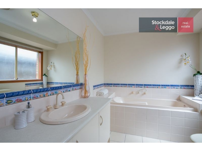 72 Victoria Street, Safety Beach VIC 3936