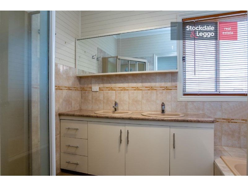 13 Rosalie Avenue, Dromana VIC 3936