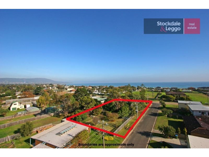 238 Dromana Parade, Safety Beach VIC 3936