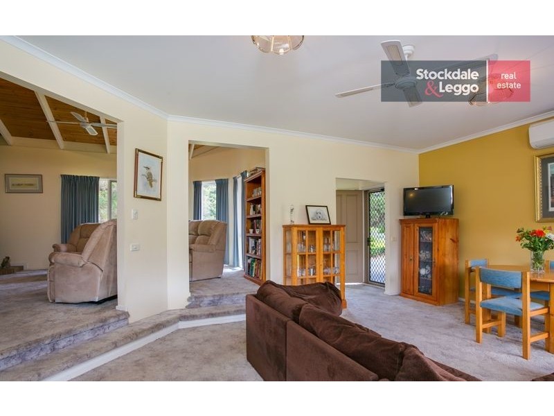 27 Lockhart Drive, Rosebud VIC 3939