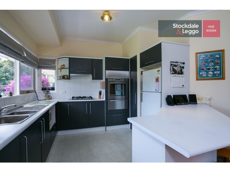 27 Lockhart Drive, Rosebud VIC 3939