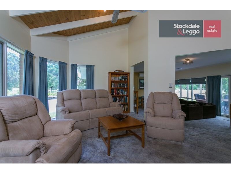 27 Lockhart Drive, Rosebud VIC 3939