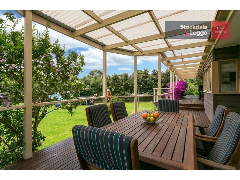 27 Lockhart Drive, Rosebud VIC 3939