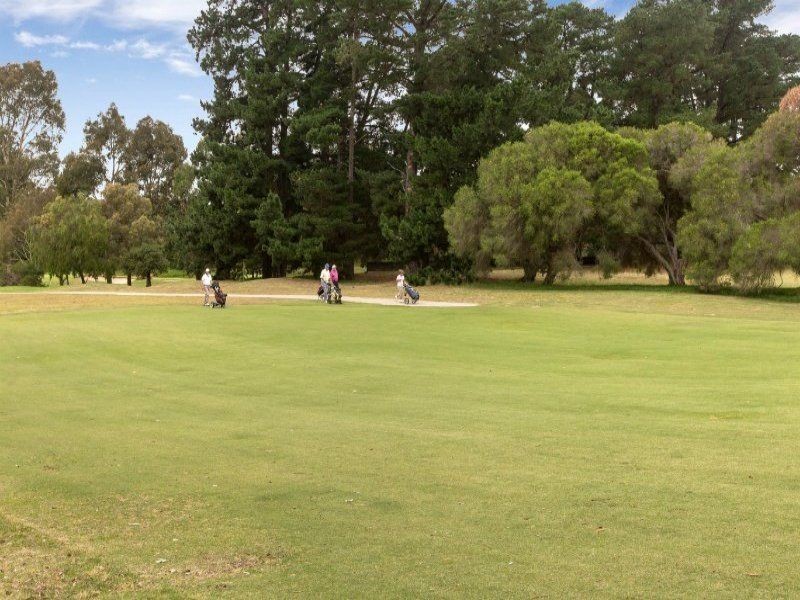 27 Lockhart Drive, Rosebud VIC 3939