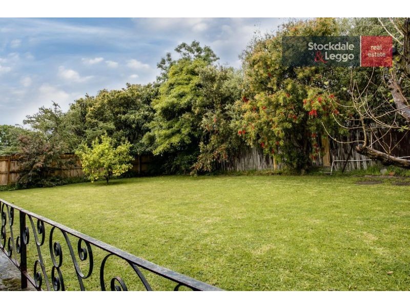 17 Seaview Parade, Dromana VIC 3936