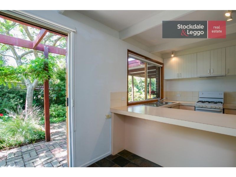 90 Rainier Avenue, Dromana VIC 3936