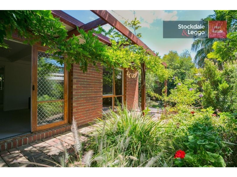 90 Rainier Avenue, Dromana VIC 3936