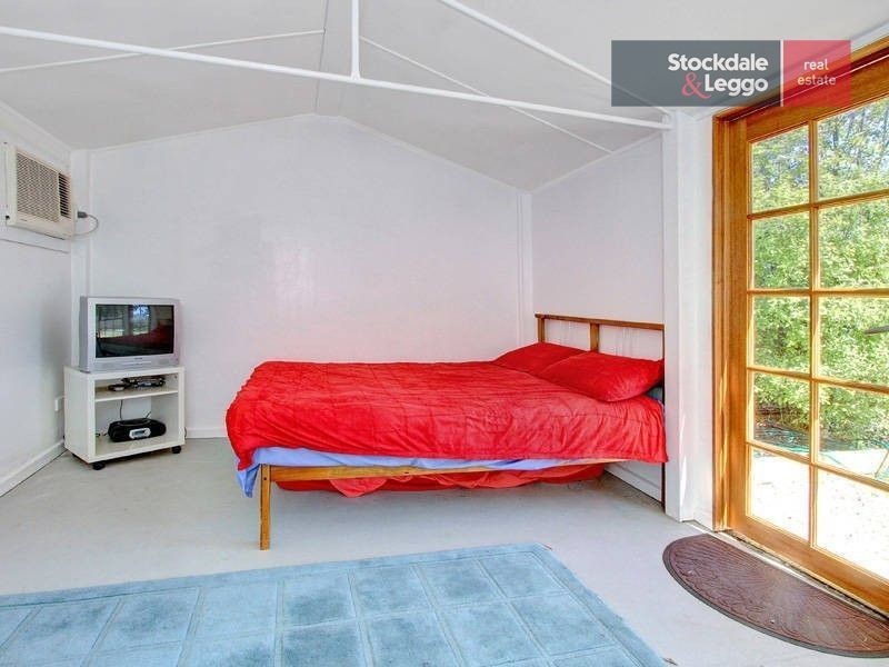 164 Seventh Avenue, Rosebud VIC 3939