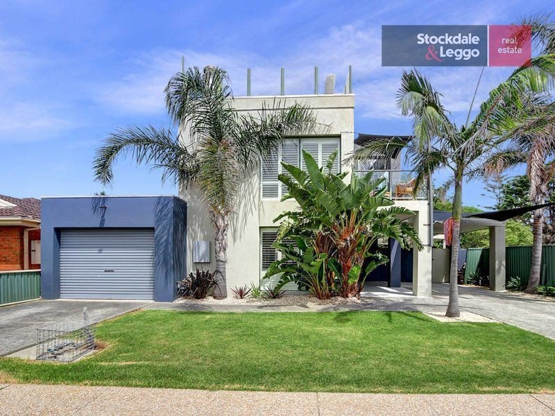 4 Victoria Street, Safety Beach VIC 3936