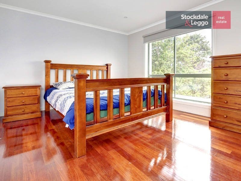 4 Victoria Street, Safety Beach VIC 3936