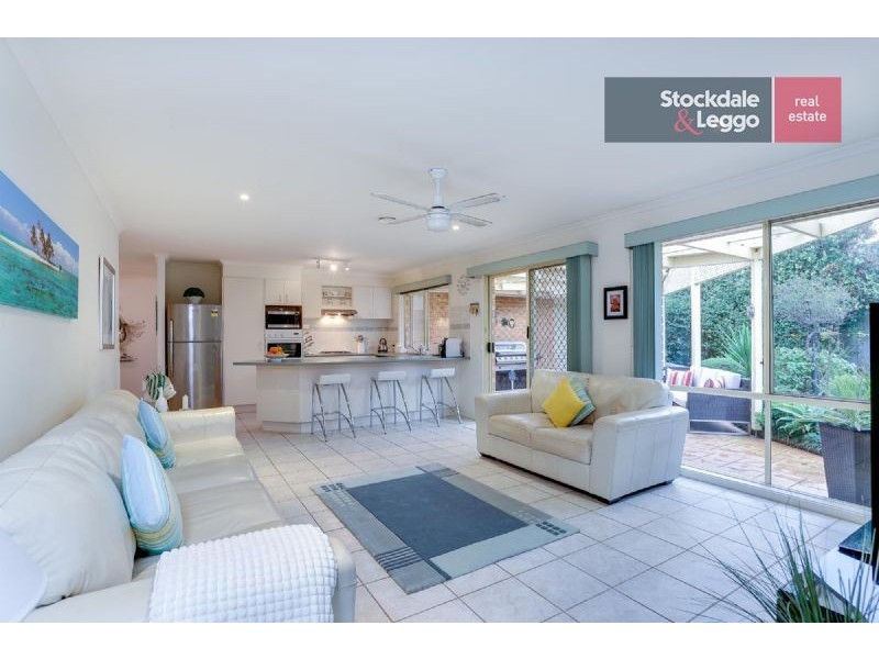 42 Victoria Street, Safety Beach VIC 3936