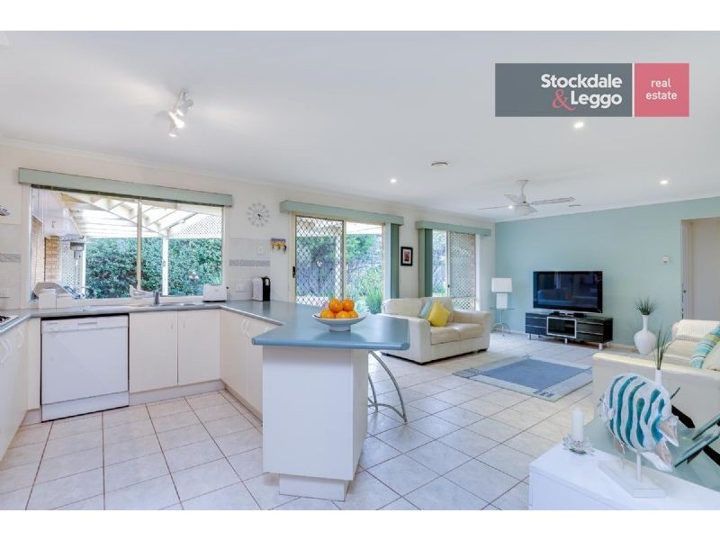 42 Victoria Street, Safety Beach VIC 3936