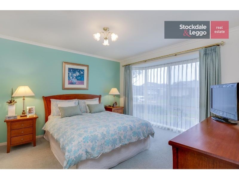 42 Victoria Street, Safety Beach VIC 3936