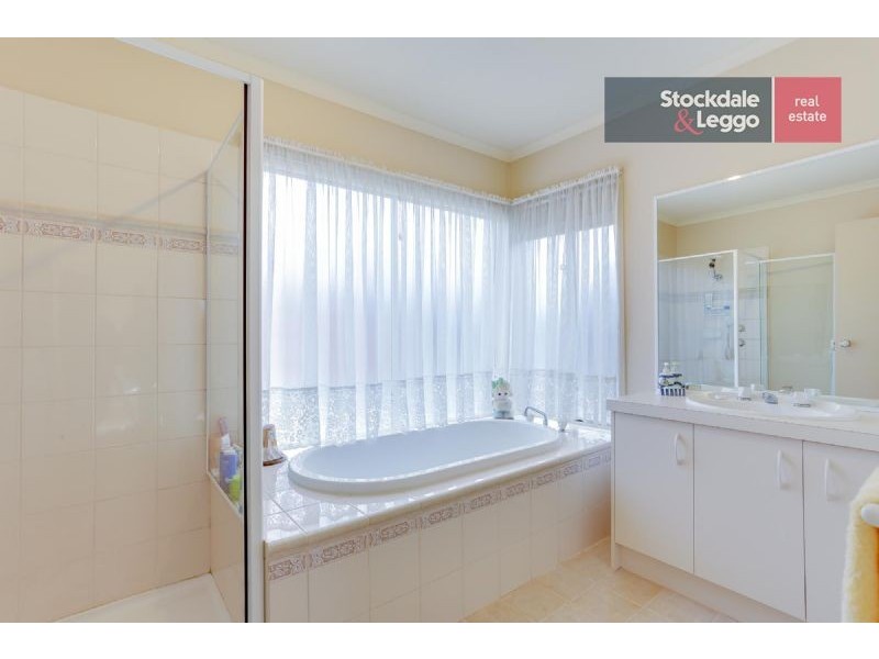 53 Victoria Street, Safety Beach VIC 3936